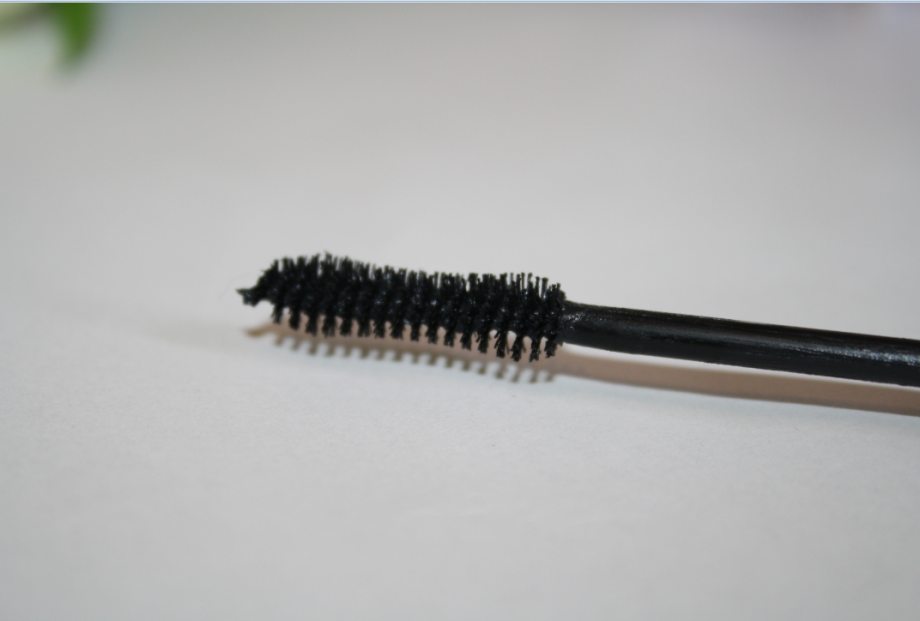 JVG Monu mascara